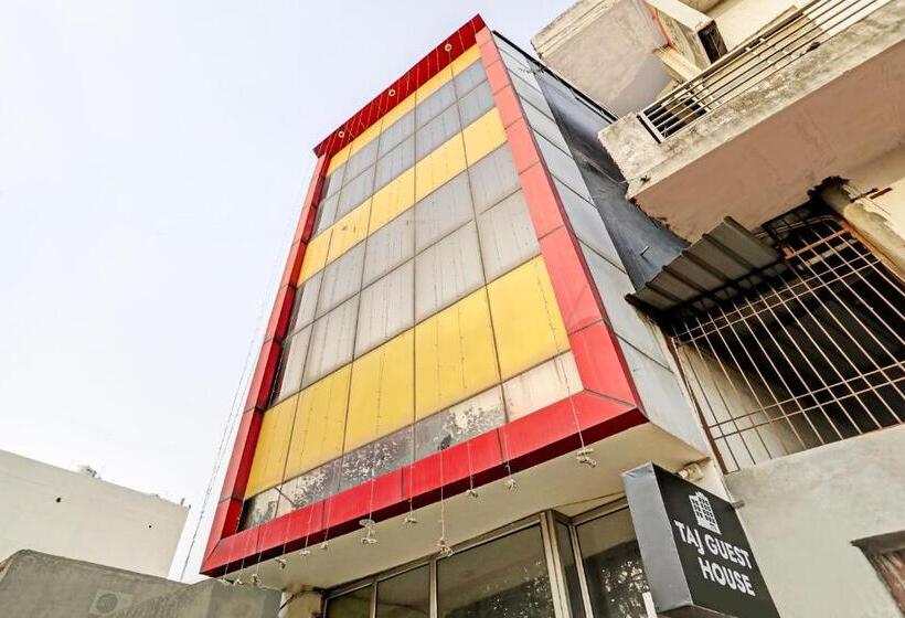 酒店 Taj Guest House