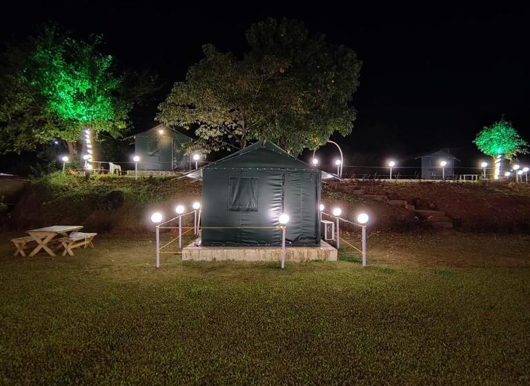 Отель The Camp Square Pawna