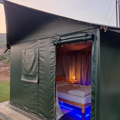 בית מלון כפרי The Camp Square Pawna