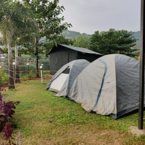 בית מלון כפרי The Camp Square Pawna