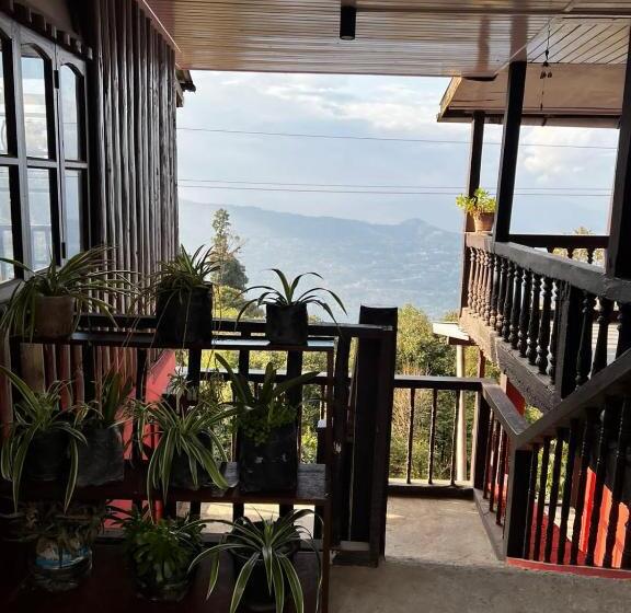 ホテル Yankee Village Retreat, Rishop