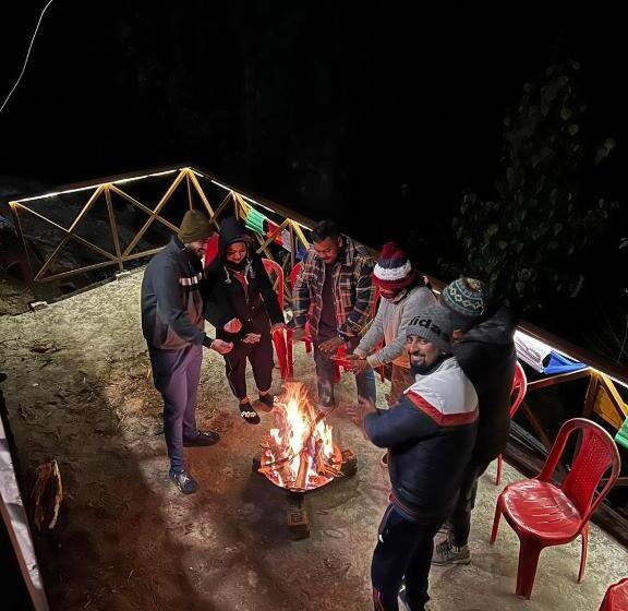 ホテル Yankee Village Retreat, Rishop