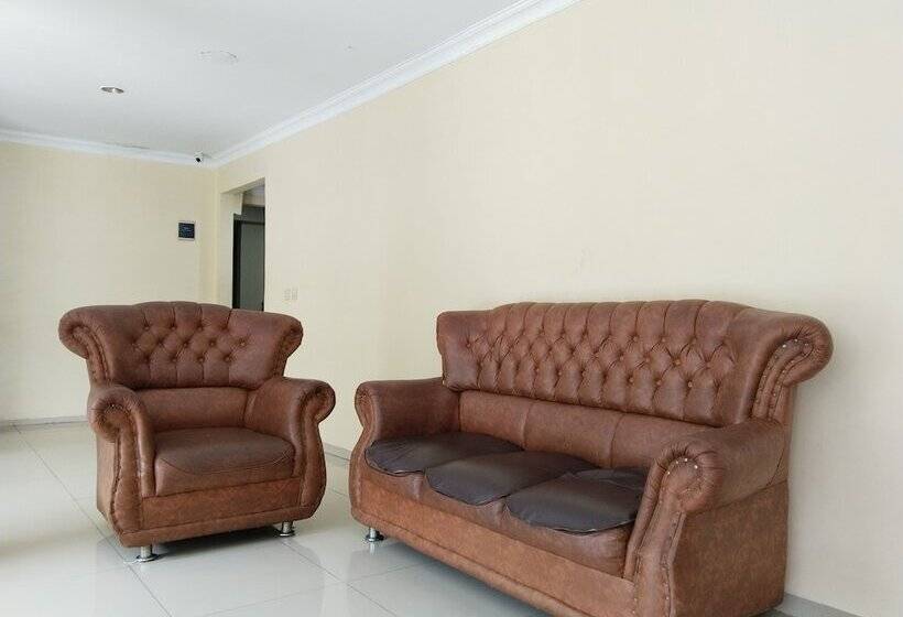 Metro Hotel Bekasi Powered By Cocotel