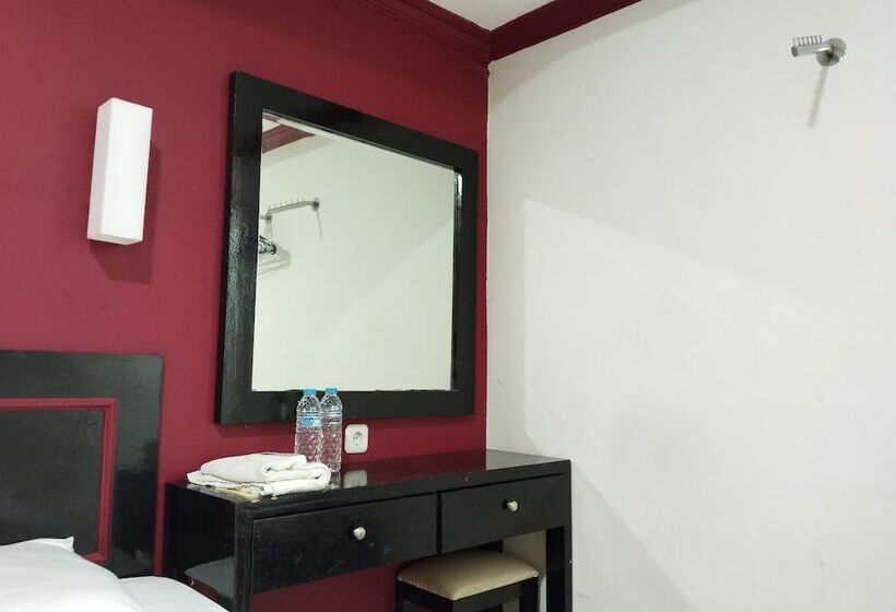 Metro Hotel Bekasi Powered By Cocotel