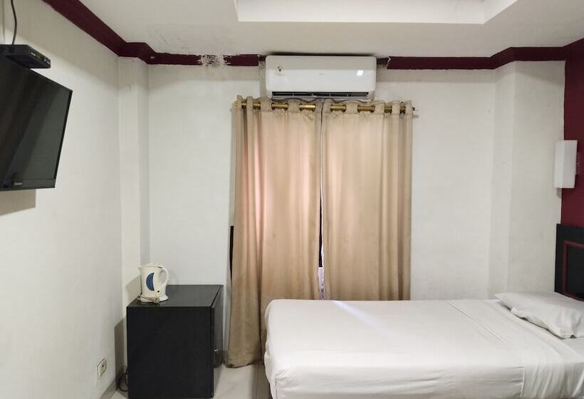 Metro Hotel Bekasi Powered By Cocotel