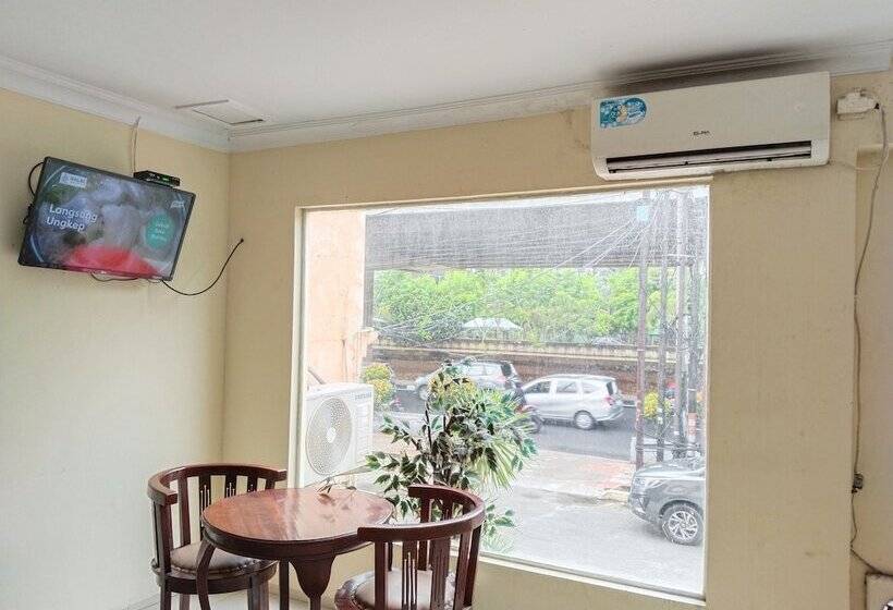 Metro Hotel Bekasi Powered By Cocotel