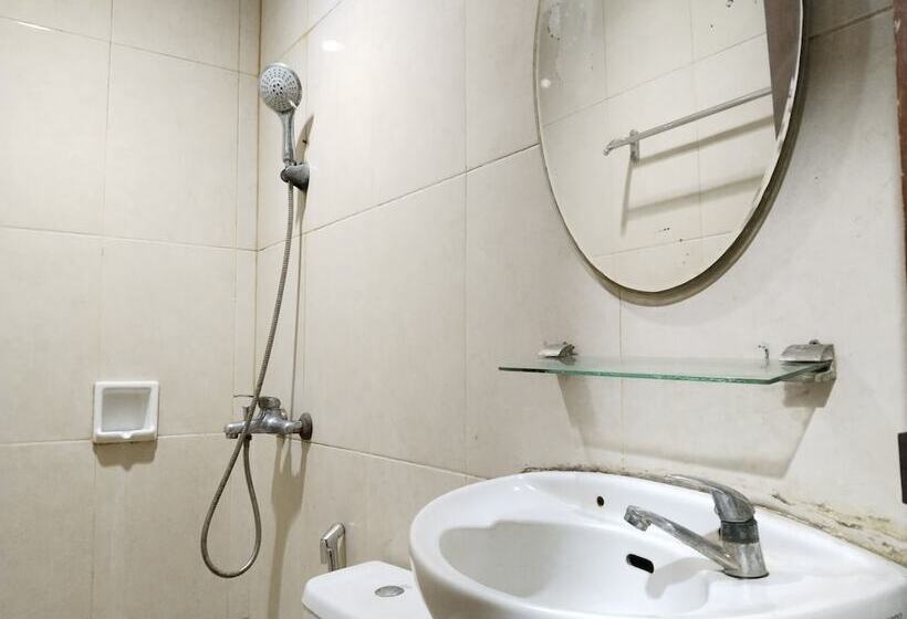 Metro Hotel Bekasi Powered By Cocotel