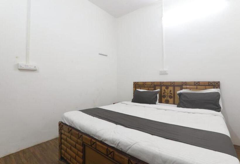 펜션 Chitraa Guest House