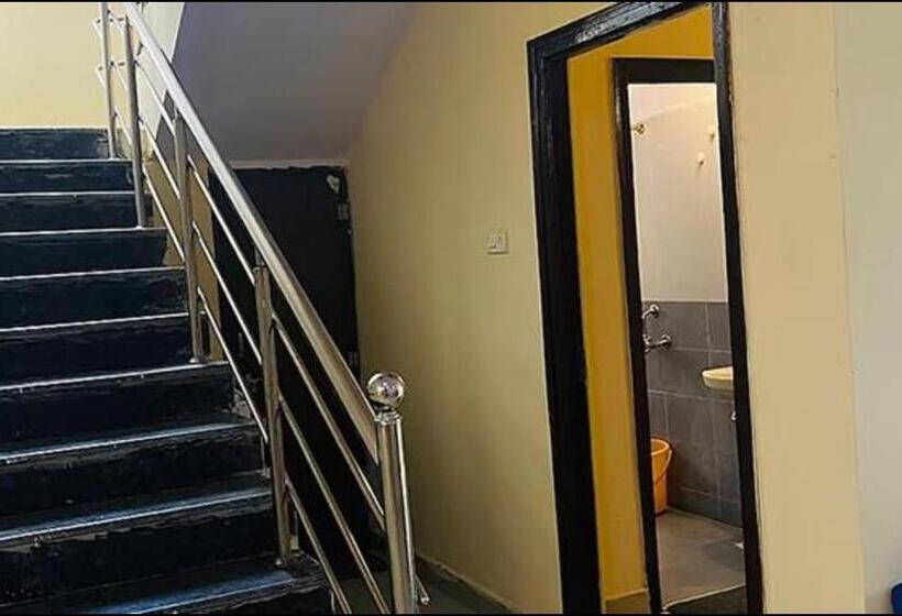 پانسیون Fabexpress D Crescent