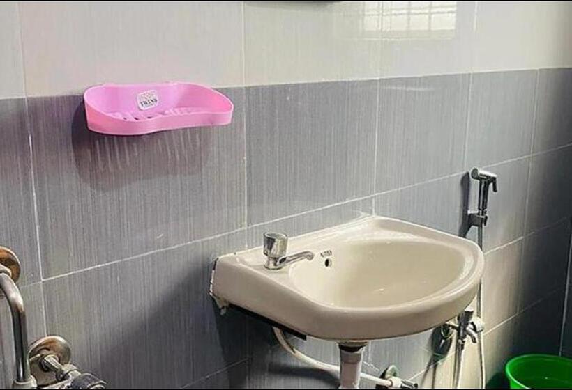 پانسیون Fabexpress D Crescent