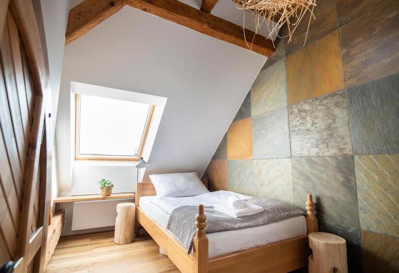 ペンション Dům U Města Milána   Sedm Dveří, Sedm Světů