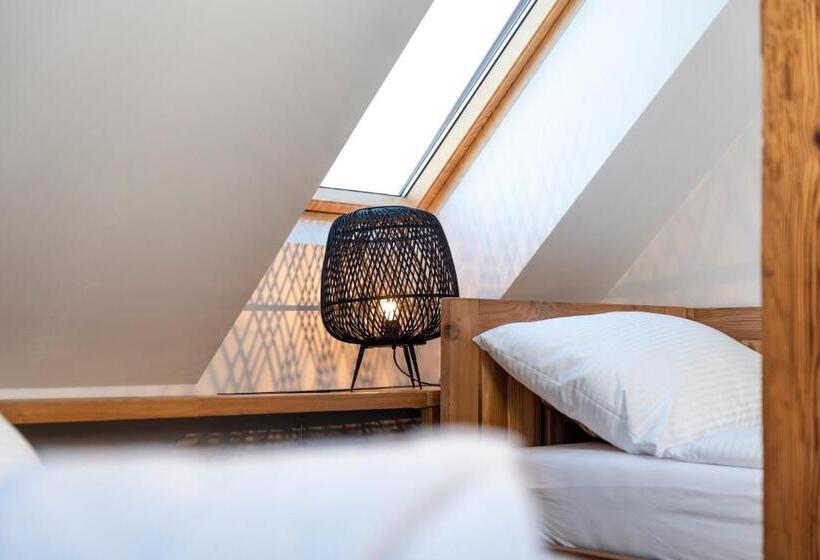 ペンション Dům U Města Milána   Sedm Dveří, Sedm Světů