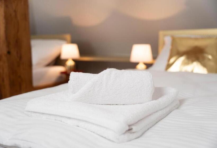 ペンション Dům U Města Milána   Sedm Dveří, Sedm Světů