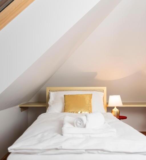 ペンション Dům U Města Milána   Sedm Dveří, Sedm Světů