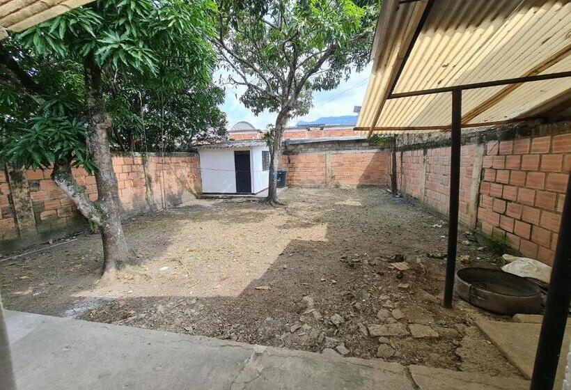 펜션 El Cacique Villeta