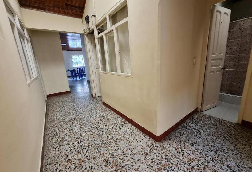 펜션 El Cacique Villeta