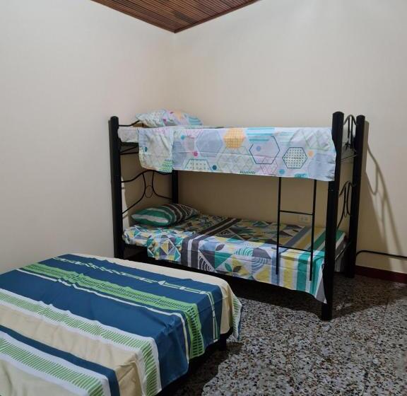 펜션 El Cacique Villeta