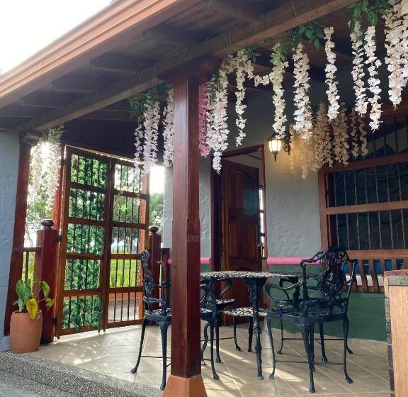 פנסיון El Fauno Hostel Campestre