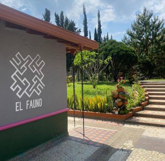 פנסיון El Fauno Hostel Campestre
