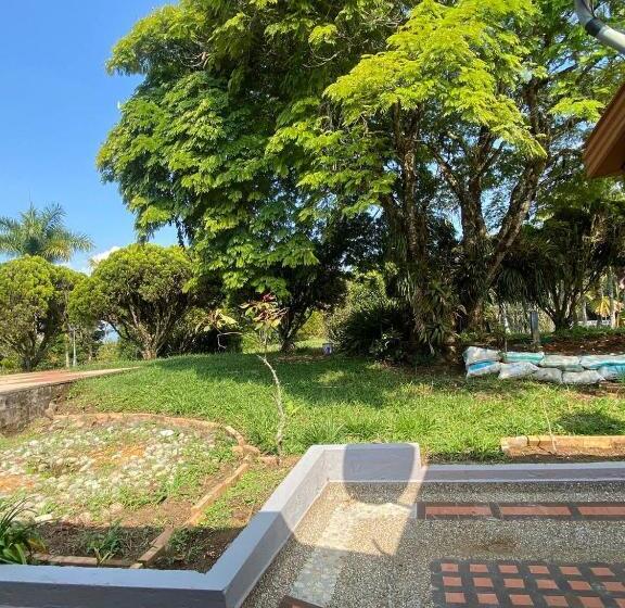 פנסיון El Fauno Hostel Campestre