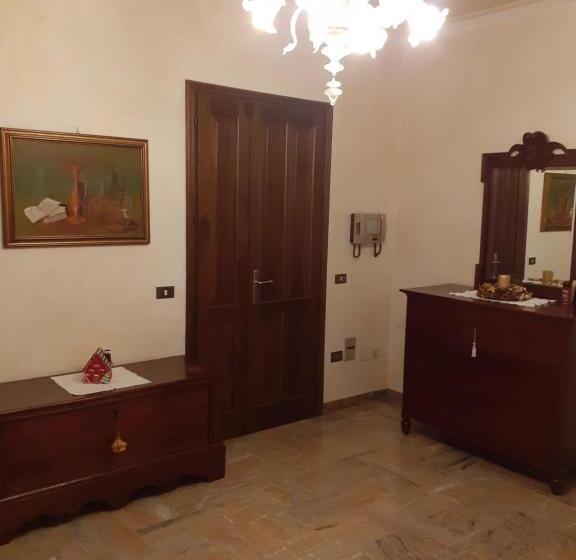 بنسيون Gold House