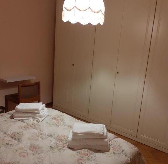 بنسيون Gold House