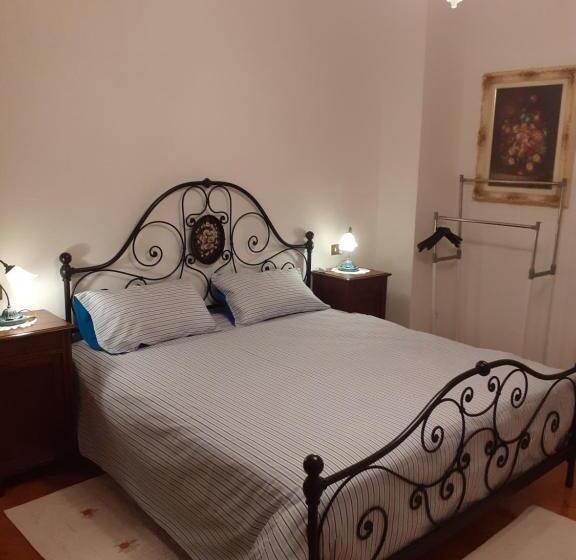 بنسيون Gold House