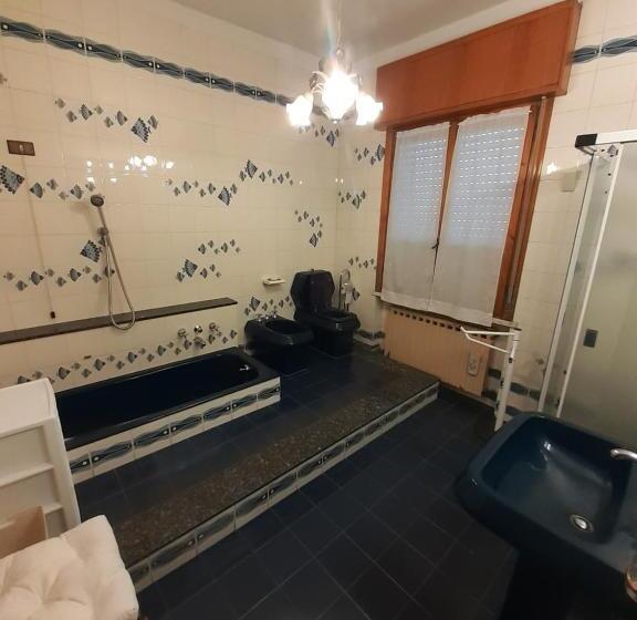 بنسيون Gold House