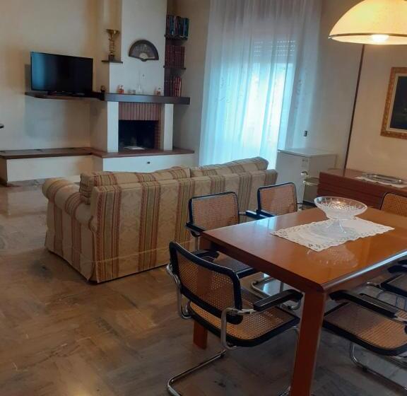 بنسيون Gold House