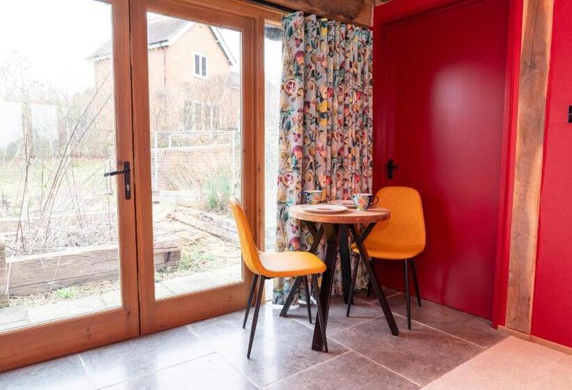 Пансион Jossie S Snug