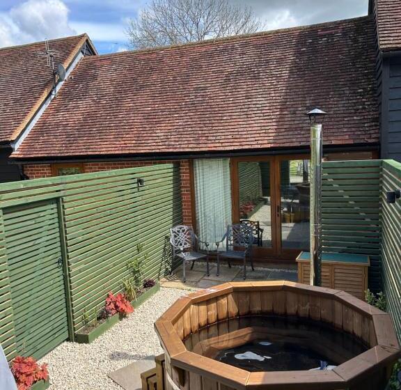 Пансион Jossie S Snug