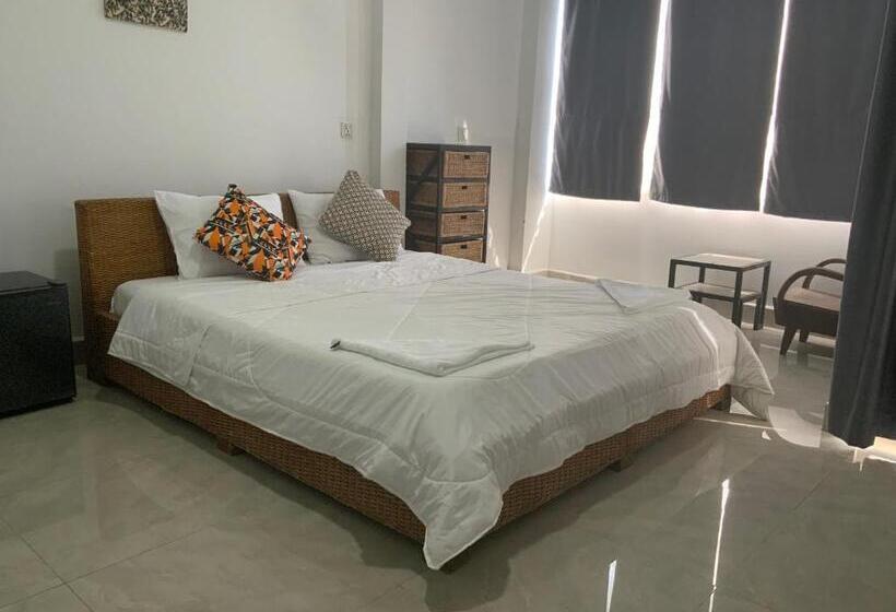 פנסיון Julieka’s Guesthouse