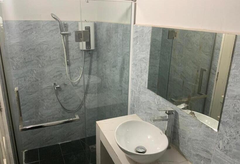 פנסיון Julieka’s Guesthouse