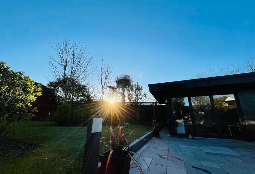 بنسيون Natures Corner