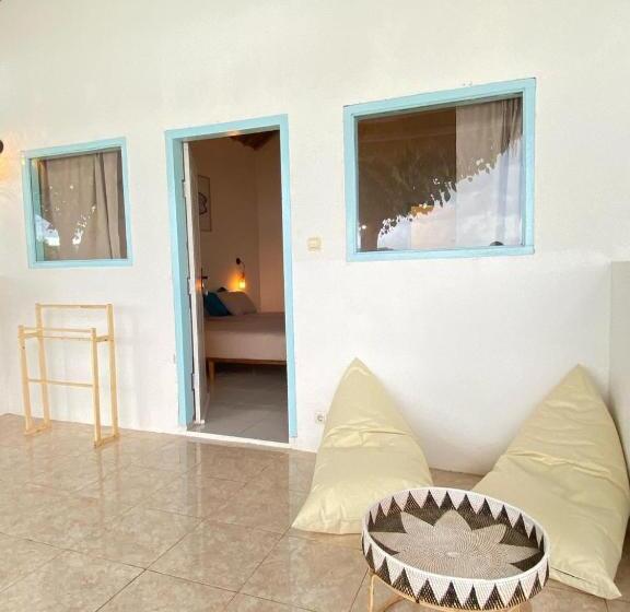 פנסיון Surf Shack Grupuk