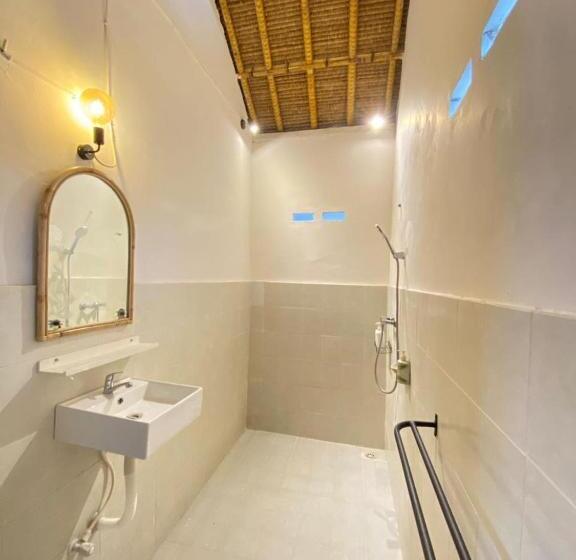 פנסיון Surf Shack Grupuk