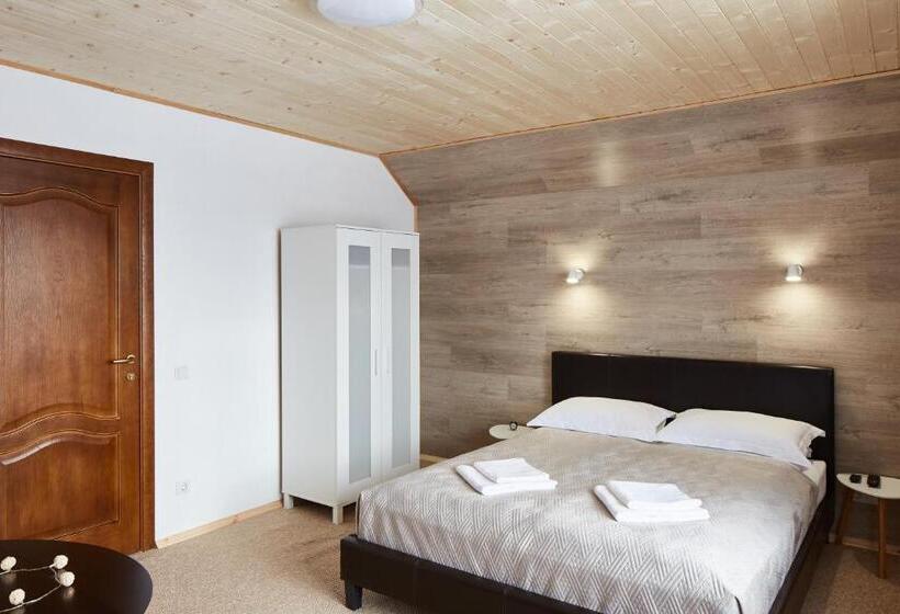 بنسيون Woodvel House