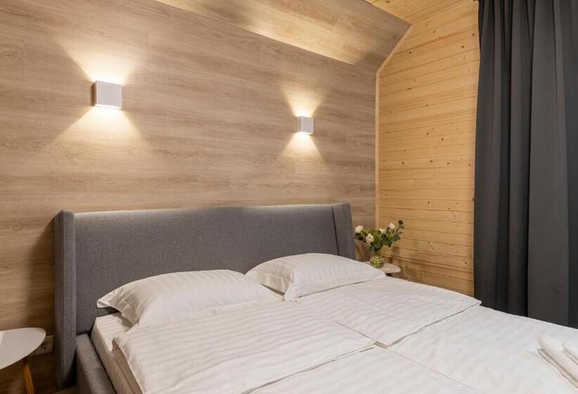 بنسيون Woodvel House