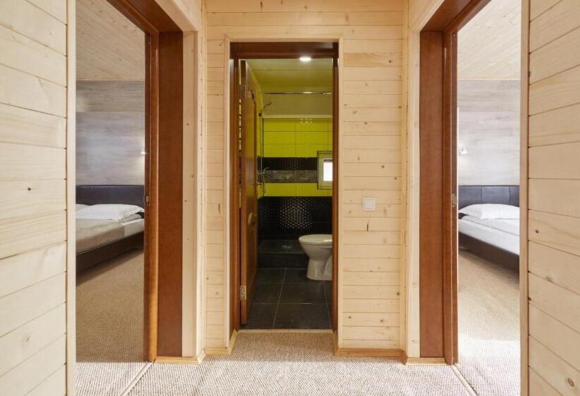 بنسيون Woodvel House