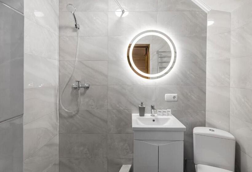 بنسيون Woodvel House