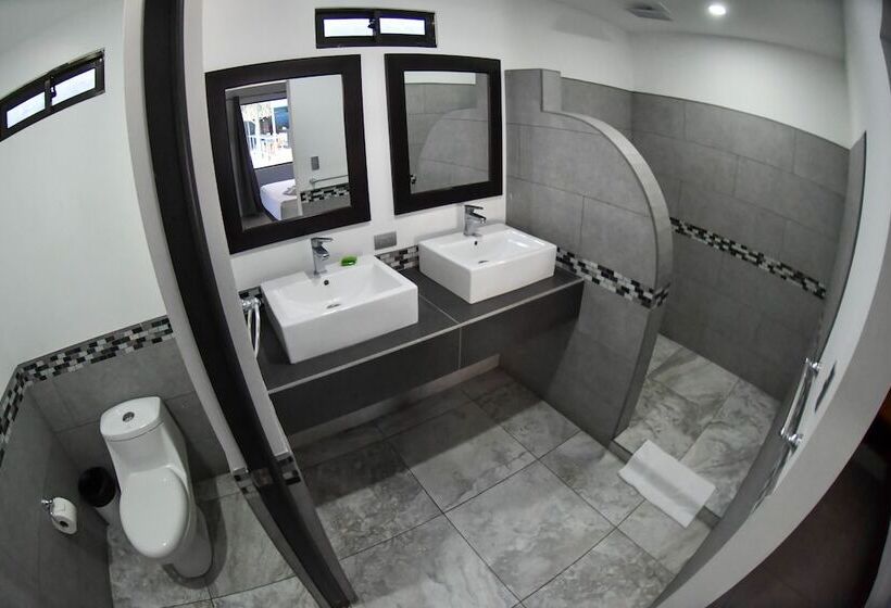 Republik Hotel, Bistro And Nightclub On Site