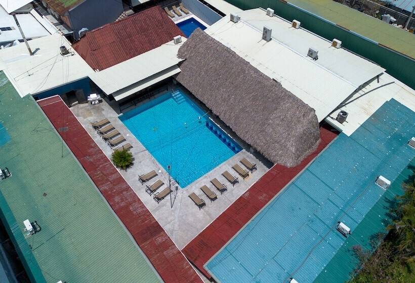 Republik Hotel, Bistro And Nightclub On Site