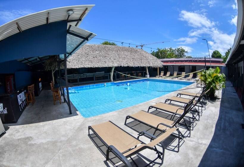 Republik Hotel, Bistro And Nightclub On Site