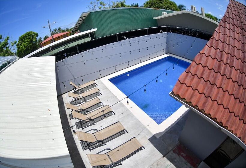 Republik Hotel, Bistro And Nightclub On Site