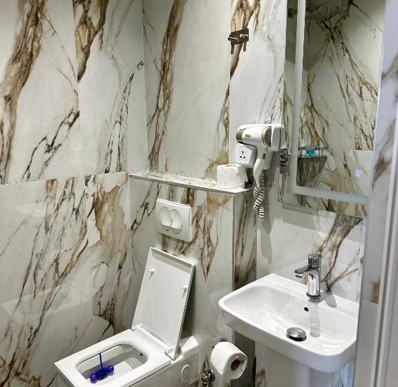 Sky View Hotel & Restaurant