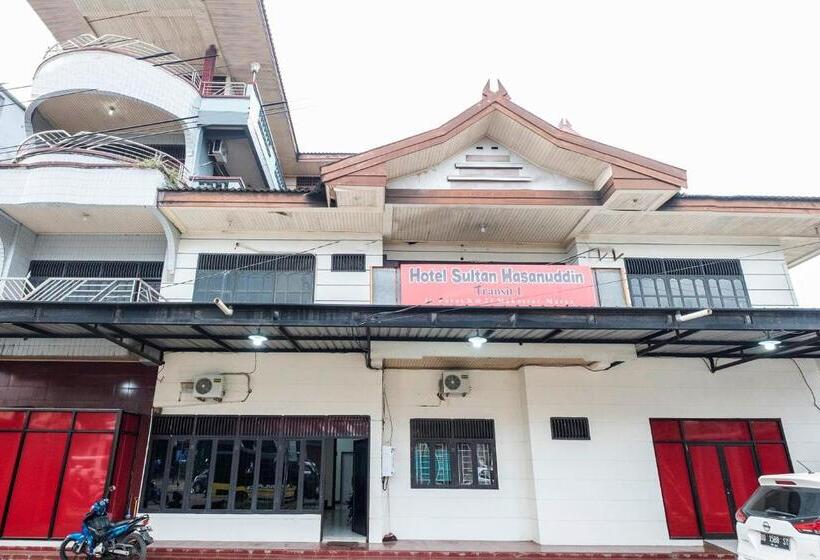 Super Oyo 2703 Hotel Transit 1