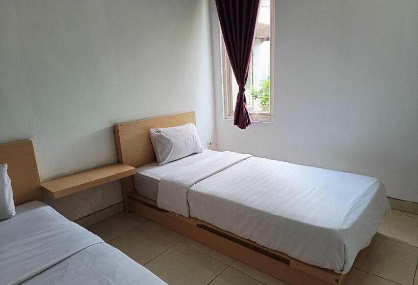 Urbanview Hotel B Liv Kendari By Reddoorz