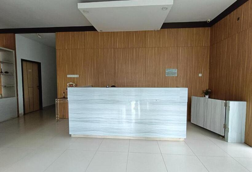 Urbanview Hotel B Liv Kendari By Reddoorz