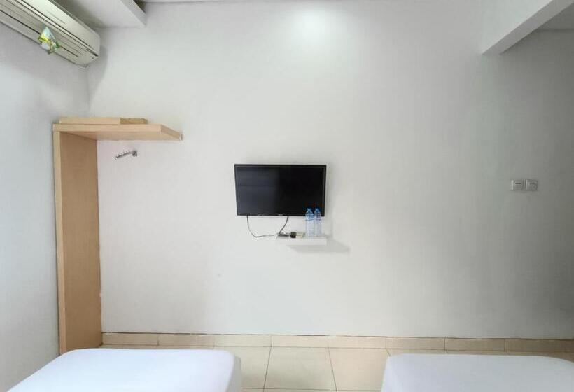 Urbanview Hotel B Liv Kendari By Reddoorz