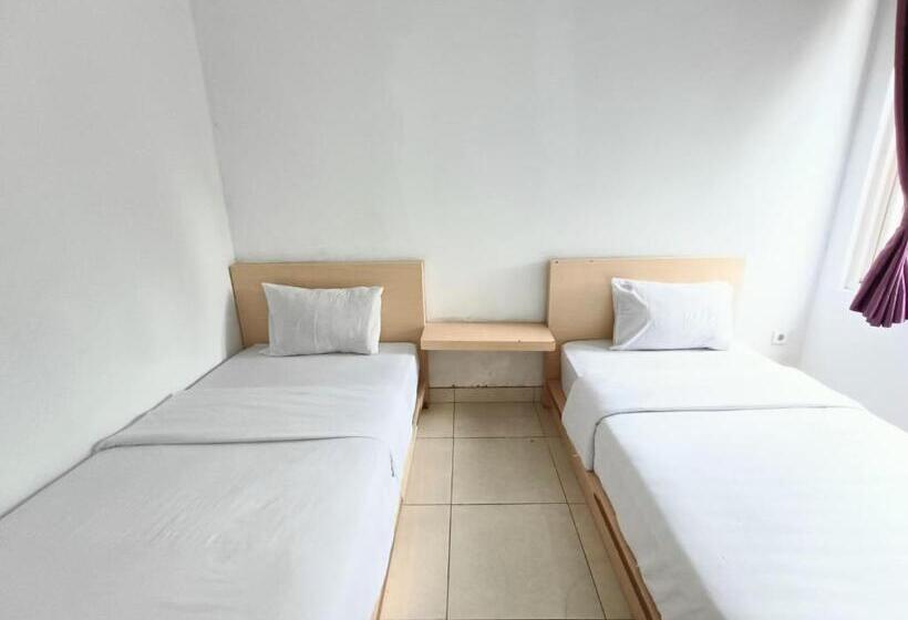 Urbanview Hotel B Liv Kendari By Reddoorz